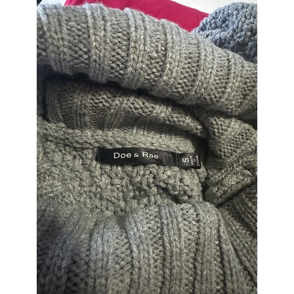 Doe & Rae gray turtle neck sweater size S - Picture 2 of 6